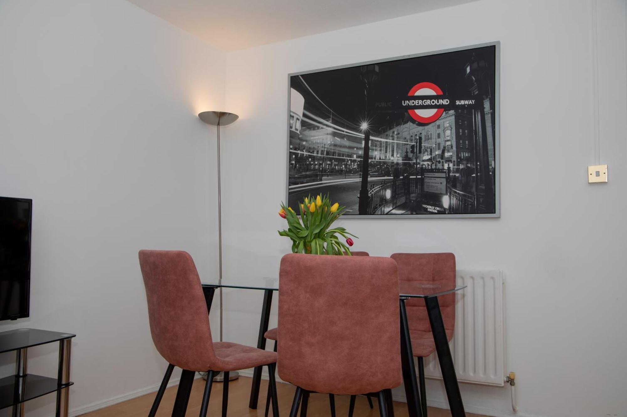 Bright And Spacious One Bedroom Apparment, Free Parking London Exteriör bild